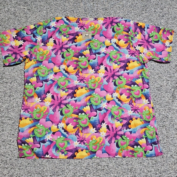 Cottonality Tie-Dye Frog & Heart Scrub Top | Fun Print | Estimated XL - Picture 7 of 8